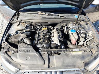 Vue de 2014 AUDI A4 PREMIUM, angle 11