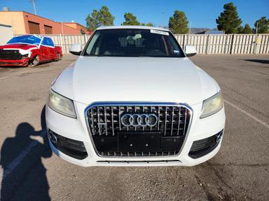 Vue de 2014 AUDI Q5 PREMIUM PLUS, angle 5