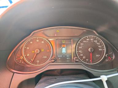 Vue de 2014 AUDI Q5 PREMIUM PLUS, angle 9