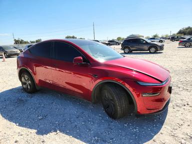 Вид 2026 TESLA MODEL Y, угол 4