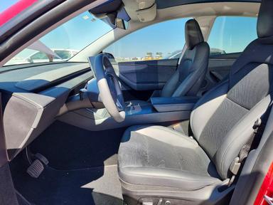 Вид 2026 TESLA MODEL Y, угол 7