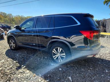 Vue de 2017 HONDA PILOT EXL, angle 2