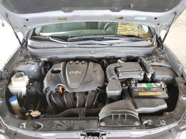 Vue de 2012 HYUNDAI SONATA GLS, angle 11
