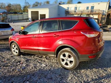 Vue de 2014 FORD ESCAPE SE, angle 2