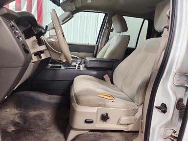 منظر 2009 FORD EXPEDITION XLT، زاوية 7