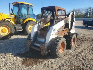 Vue de 2007 BOBCAT S250 SKID STEER LOADER, angle 2