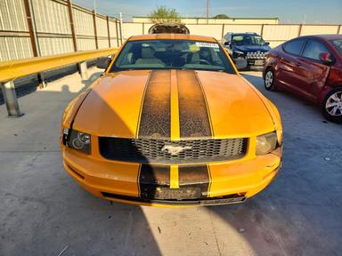 Vue de 2007 FORD MUSTANG, angle 5