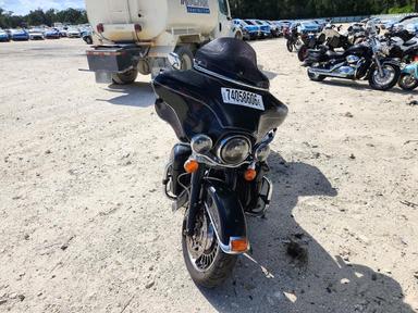 Вид 2012 HARLEY-DAVIDSON FLHTCU ULTRA CLASSIC ELECTRA GLIDE, угол 2
