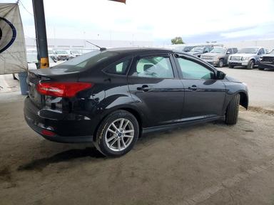 منظر 2018 FORD FOCUS SE، زاوية 3