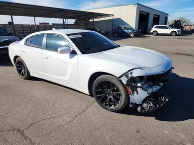 Вид 2017 DODGE CHARGER SXT, угол 4