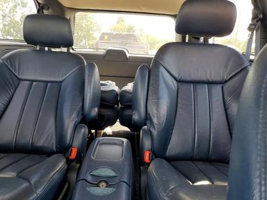 Vue de 2001 CHRYSLER TOWN &amp; COUNTRY LXI, angle 10