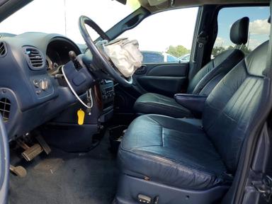 Vue de 2001 CHRYSLER TOWN &amp; COUNTRY LXI, angle 7