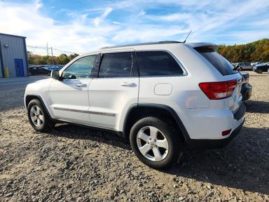 Vedere 2013 JEEP GRAND CHEROKEE LAREDO, unghi 2