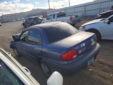 Vue de 1996 GEO METRO BASE, angle 2