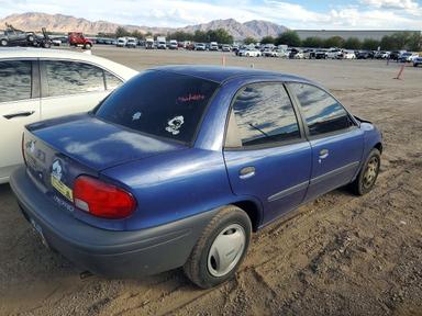 Vue de 1996 GEO METRO BASE, angle 3