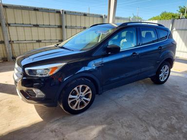 Vue de 2018 FORD ESCAPE SE, angle 1