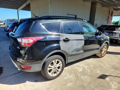 Vue de 2018 FORD ESCAPE SE, angle 3