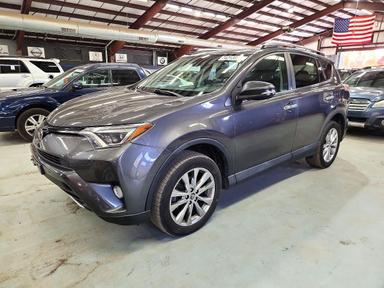 Vue de 2017 TOYOTA RAV4 LIMITED, angle 1