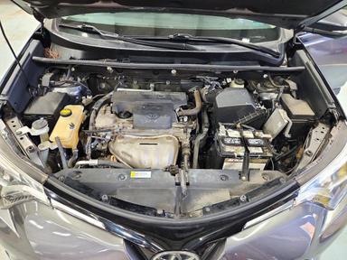 Vue de 2017 TOYOTA RAV4 LIMITED, angle 12