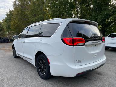 منظر 2020 CHRYSLER PACIFICA TOURING L، زاوية 3