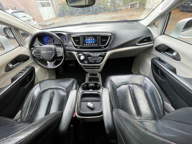 منظر 2020 CHRYSLER PACIFICA TOURING L، زاوية 9