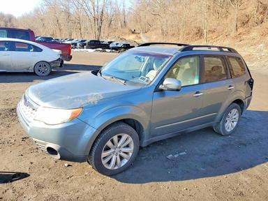 Vista de 2013 SUBARU FORESTER 2.5X PREMIUM, ángulo 1