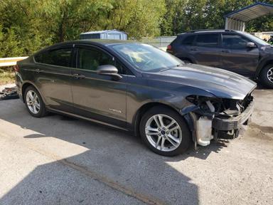 Vista de 2018 FORD FUSION S HYBRID, ángulo 4