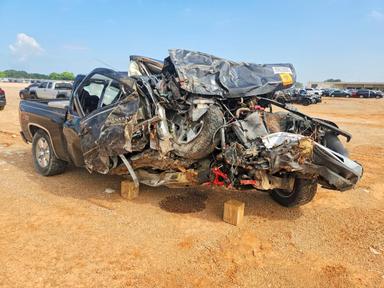 Vue de 2011 CHEVROLET SILVERADO K1500 LT, angle 4