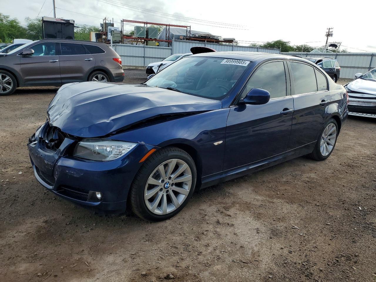 Вид 2011 BMW 328 I, угол 1