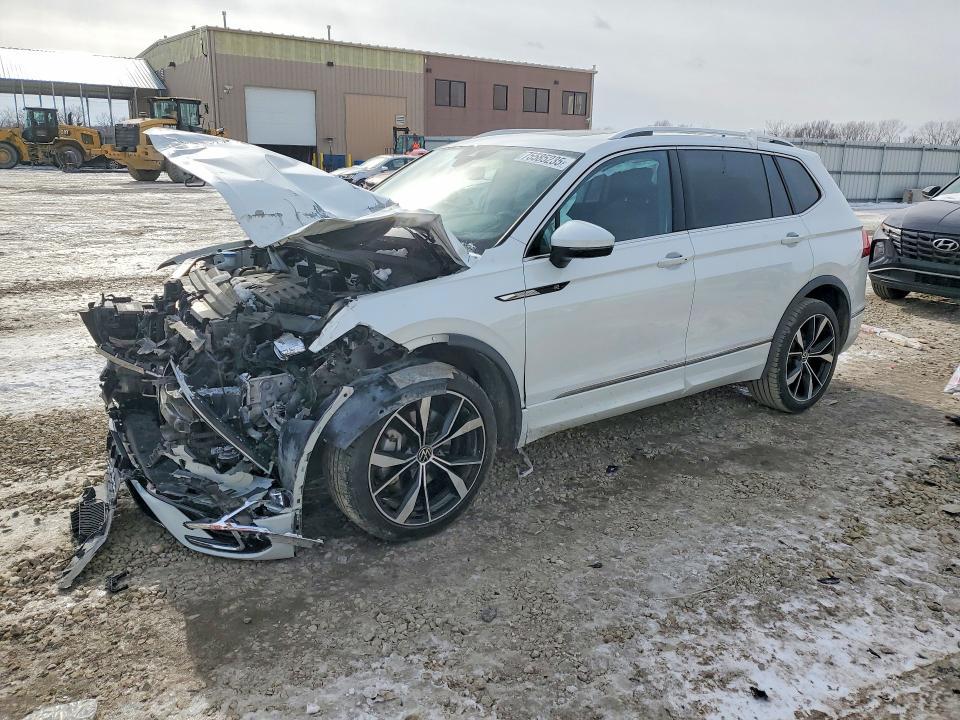 2022 VOLKSWAGEN TIGUAN SEL R-LINE  