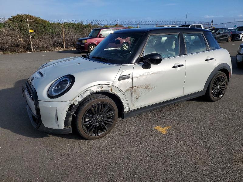 2022 MINI COOPER S  