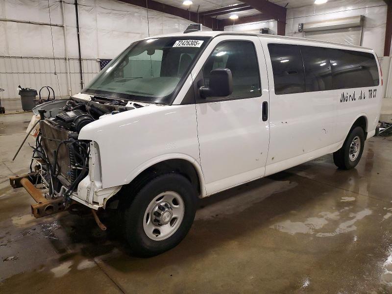 2017 CHEVROLET EXPRESS G3500 LT  