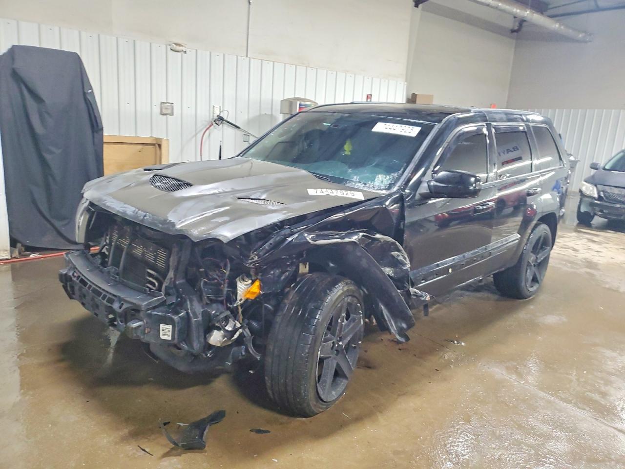 منظر 2007 JEEP GRAND CHEROKEE SRT-8، زاوية 1