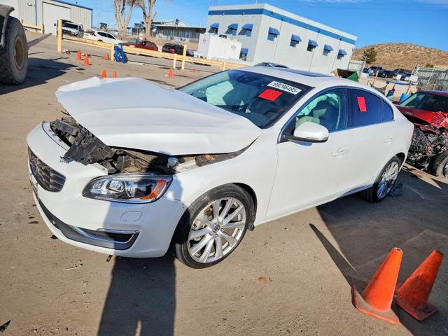 2017 VOLVO S60 PLATINUM  
