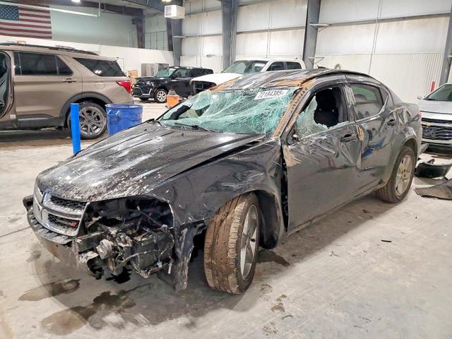 2013 DODGE AVENGER SE  