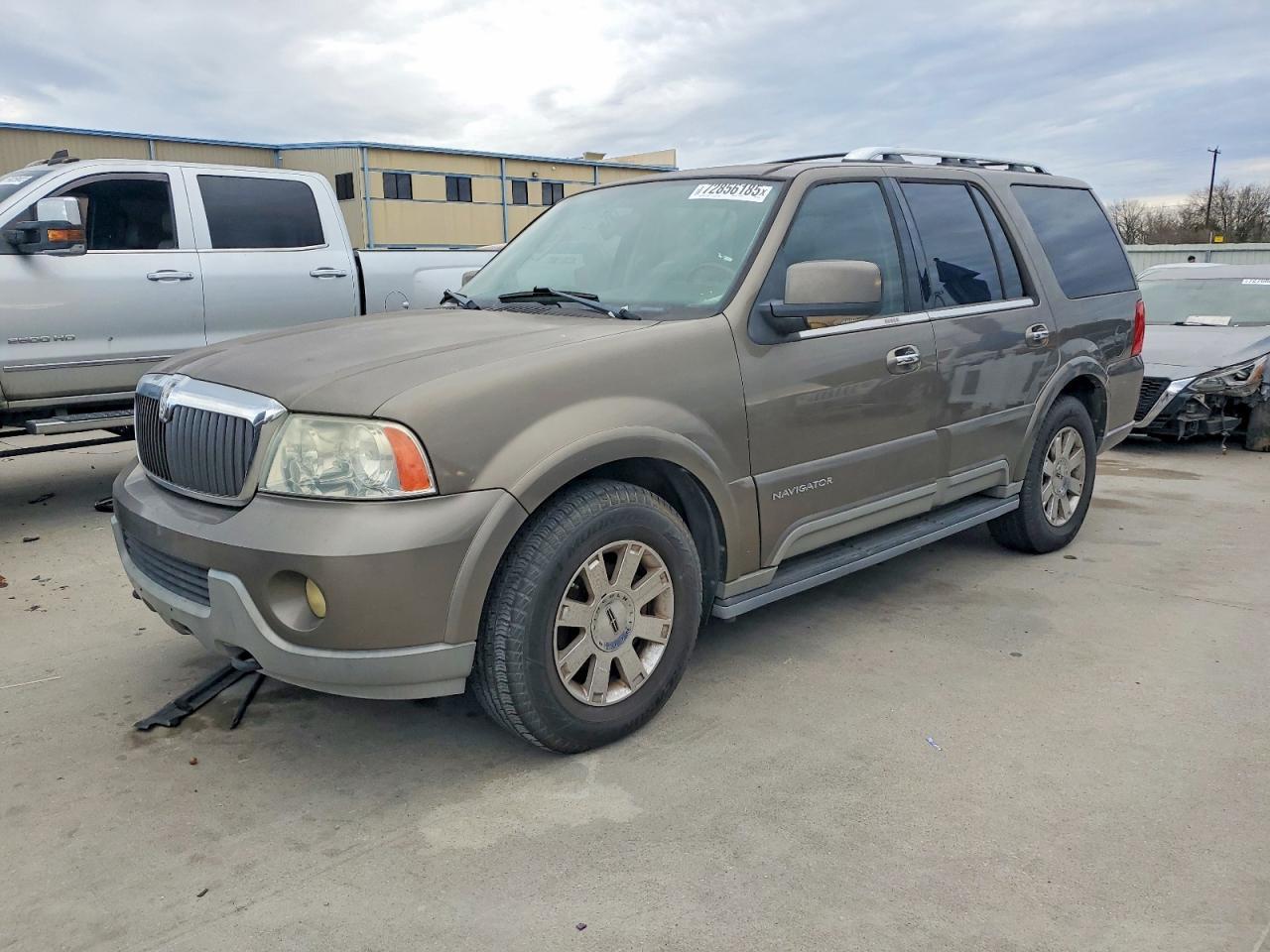 Вид 2003 LINCOLN NAVIGATOR, угол 1