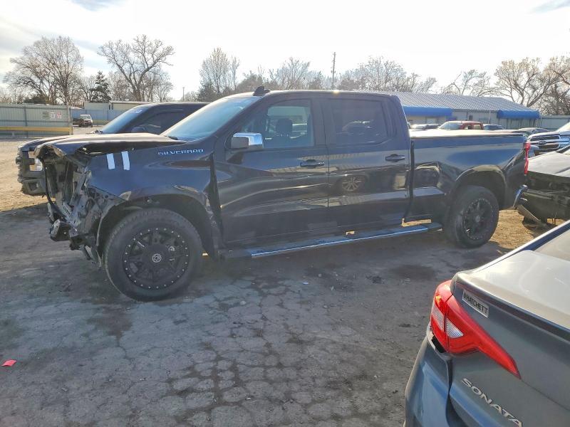 2024 CHEVROLET SILVERADO C1500 LT  