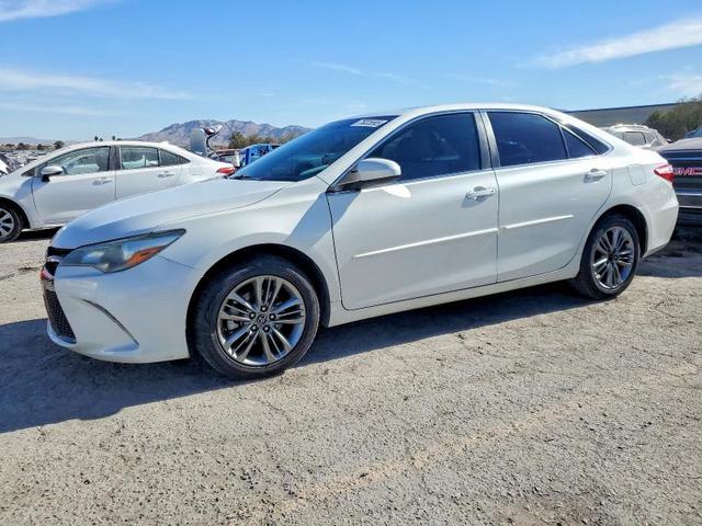 2016 TOYOTA CAMRY SE  