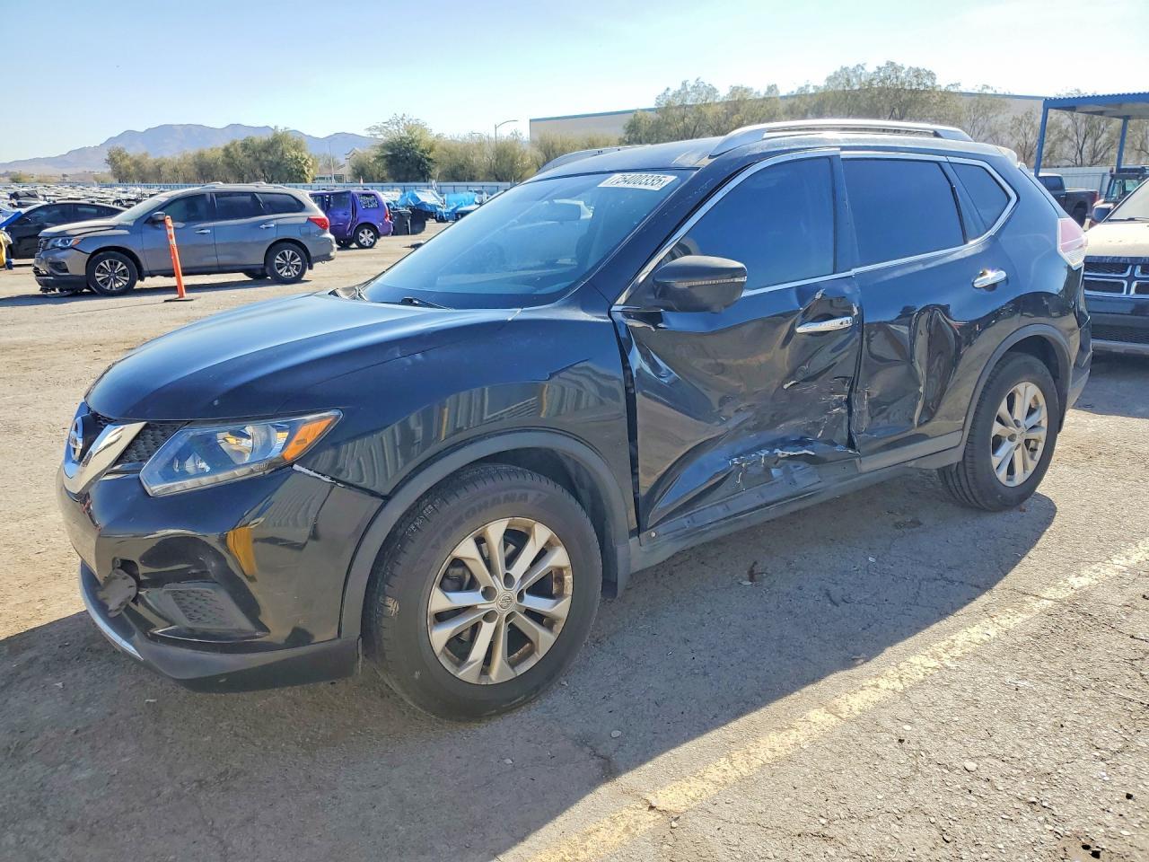 Vue de 2016 NISSAN ROGUE SV, angle 1
