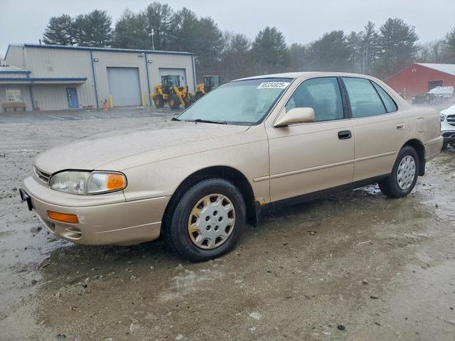 1996 TOYOTA CAMRY DX  