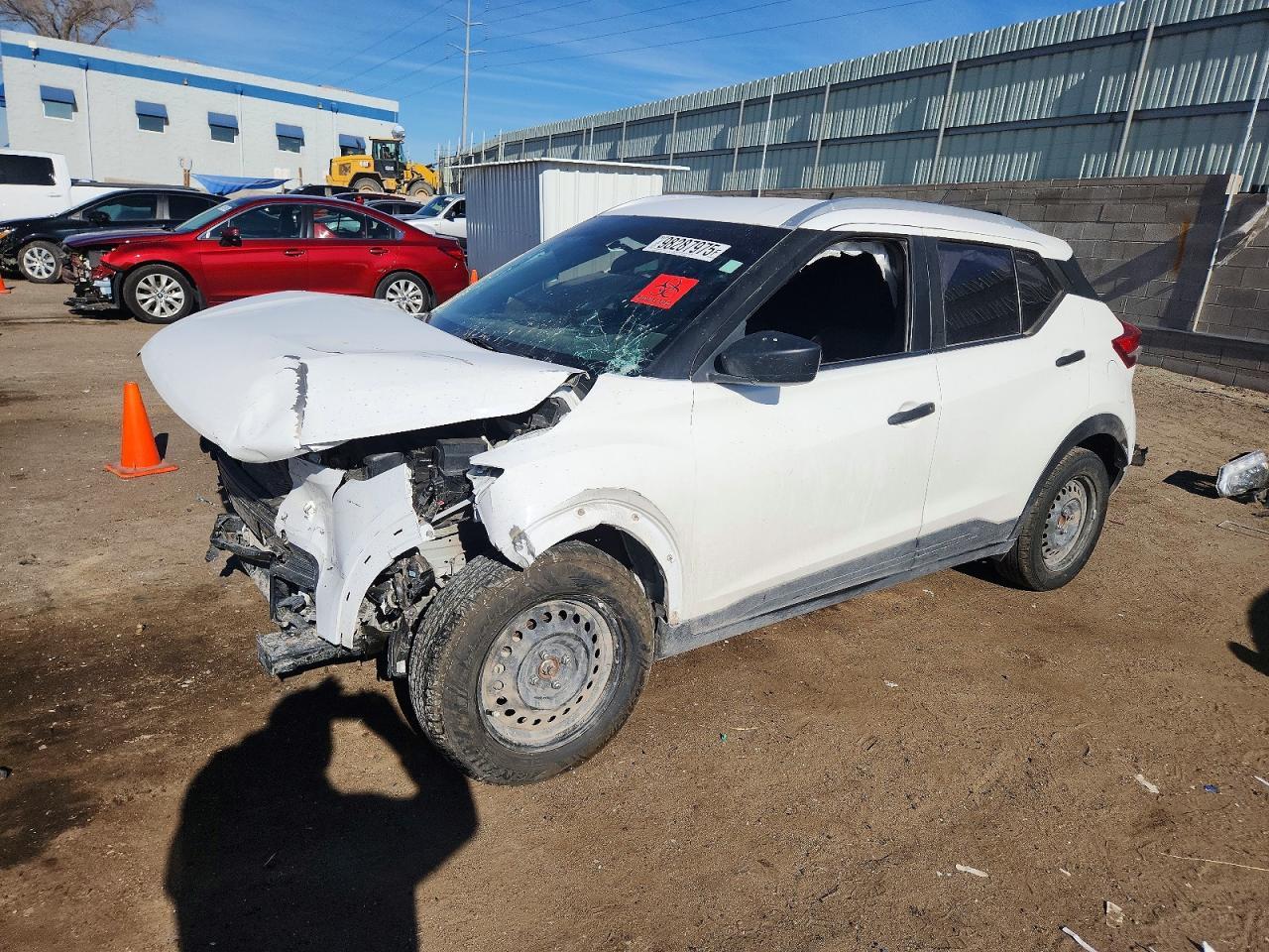 Вид 2019 NISSAN KICKS S, угол 1