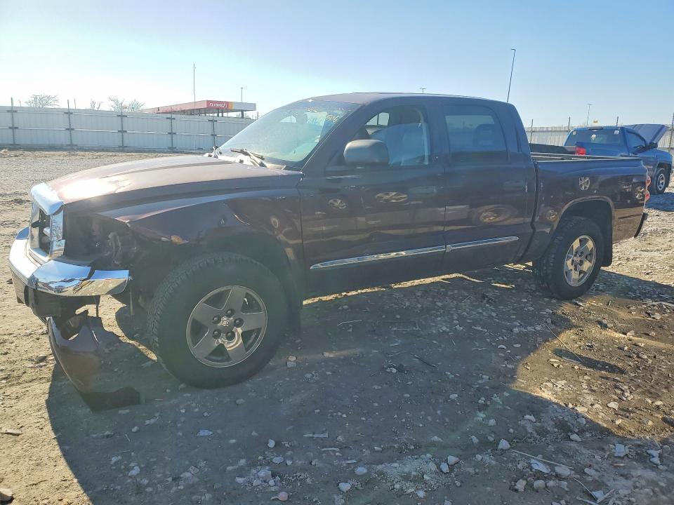 2005 DODGE DAKOTA QUAD LARAMIE  