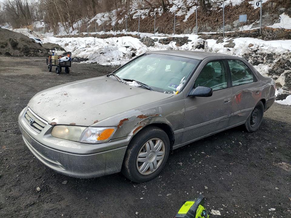 2000 TOYOTA CAMRY CE  