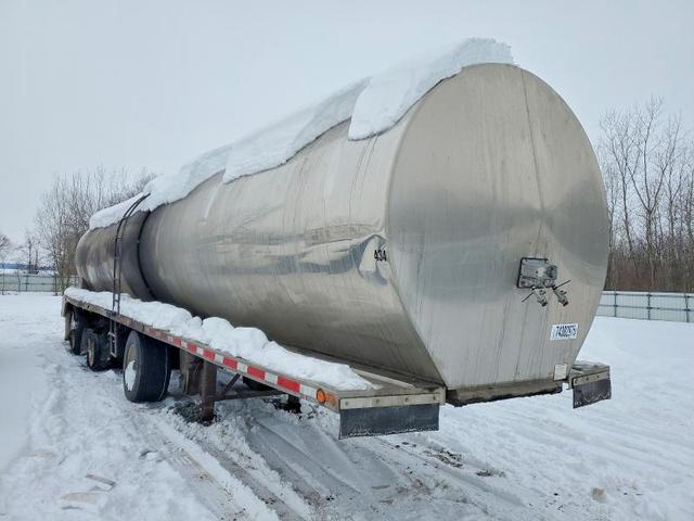 1989 UTILITY FUEL TANK TRAILER