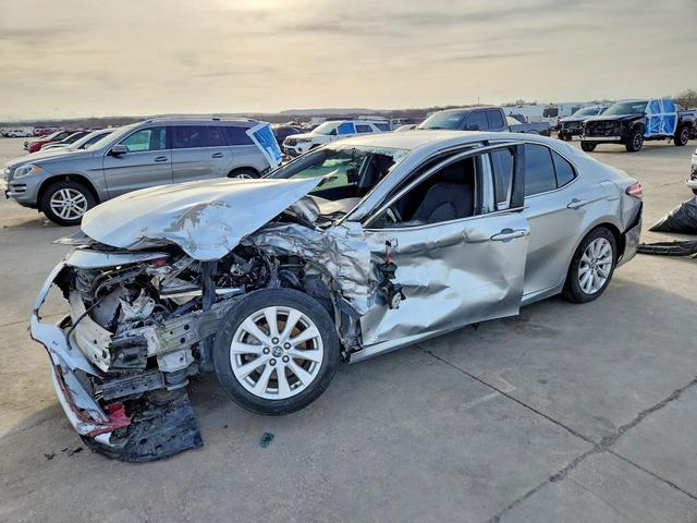 2020 TOYOTA CAMRY LE  
