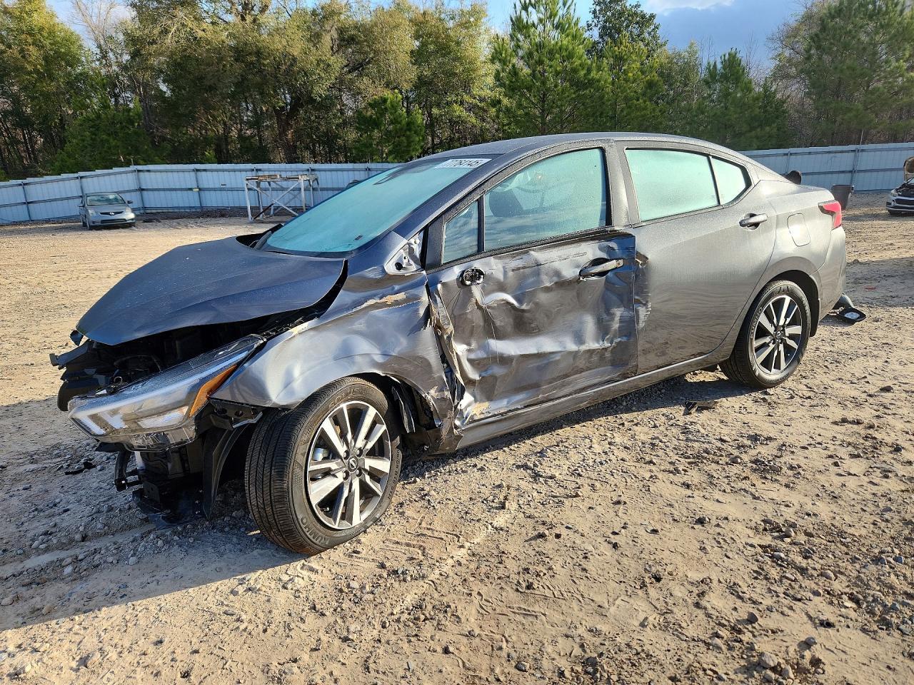 Вид 2025 NISSAN VERSA SV, угол 1