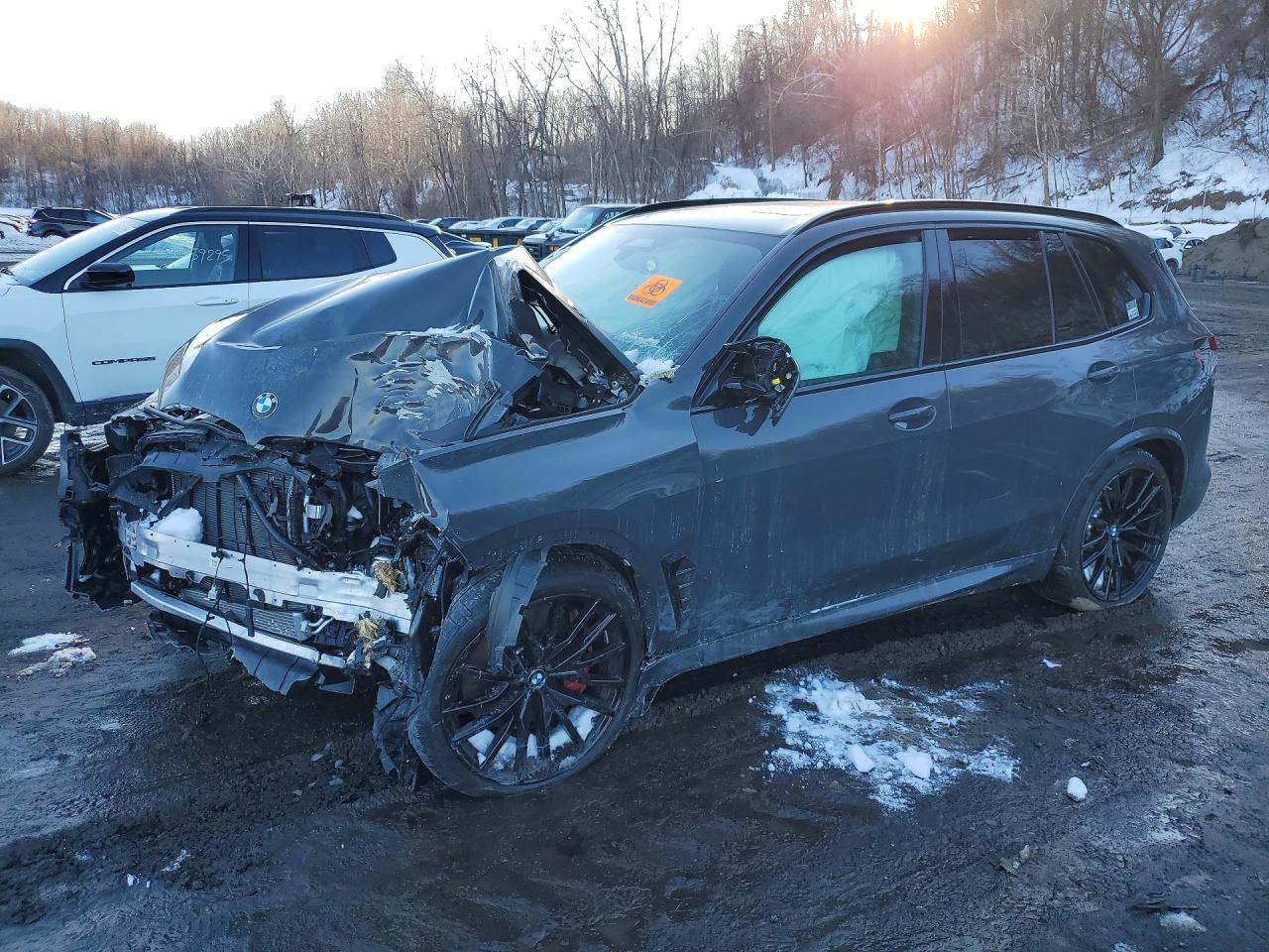 Vue de 2025 BMW X5 M60I, angle 1