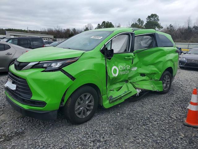 2024 TOYOTA SIENNA   