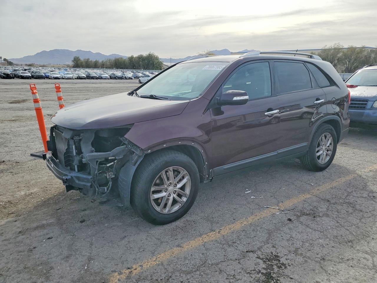 Вид 2014 KIA SORENTO LX, угол 1