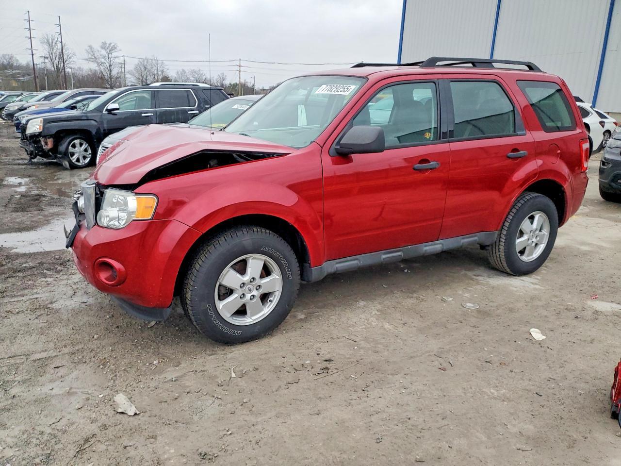 Vue de 2011 FORD ESCAPE XLS, angle 1